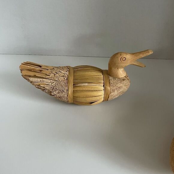 Set of 3 Handmade Corn Husks & Wood Ducks Birds - Picture 6 of 10